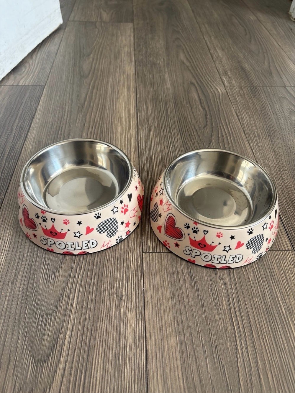 Vibrant Life Spoiled Crown Heart Food & Water Bowls